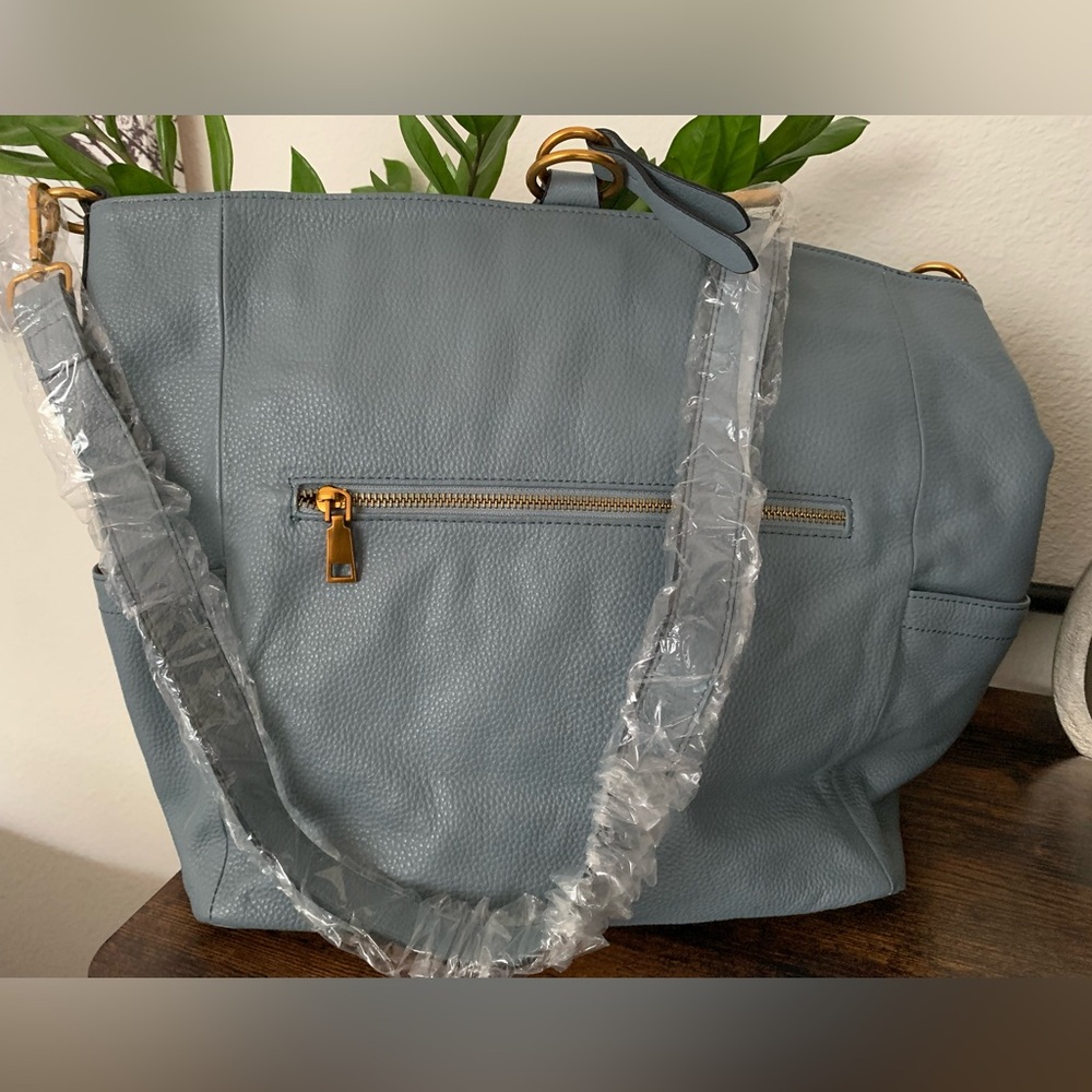 Big Size Travel Tote, Cluci Brand, In New Condition, Soft Baby Blue Color